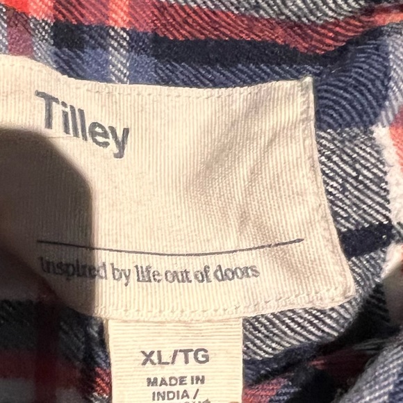 ♥️⭐️Tilley Plaid Button Down - Picture 4 of 4